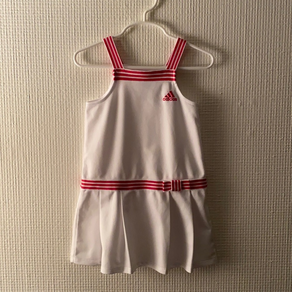 Adidas Girls 3T Tennis Dress. SO adorable! Pink bow accent. Pleated skirt.
